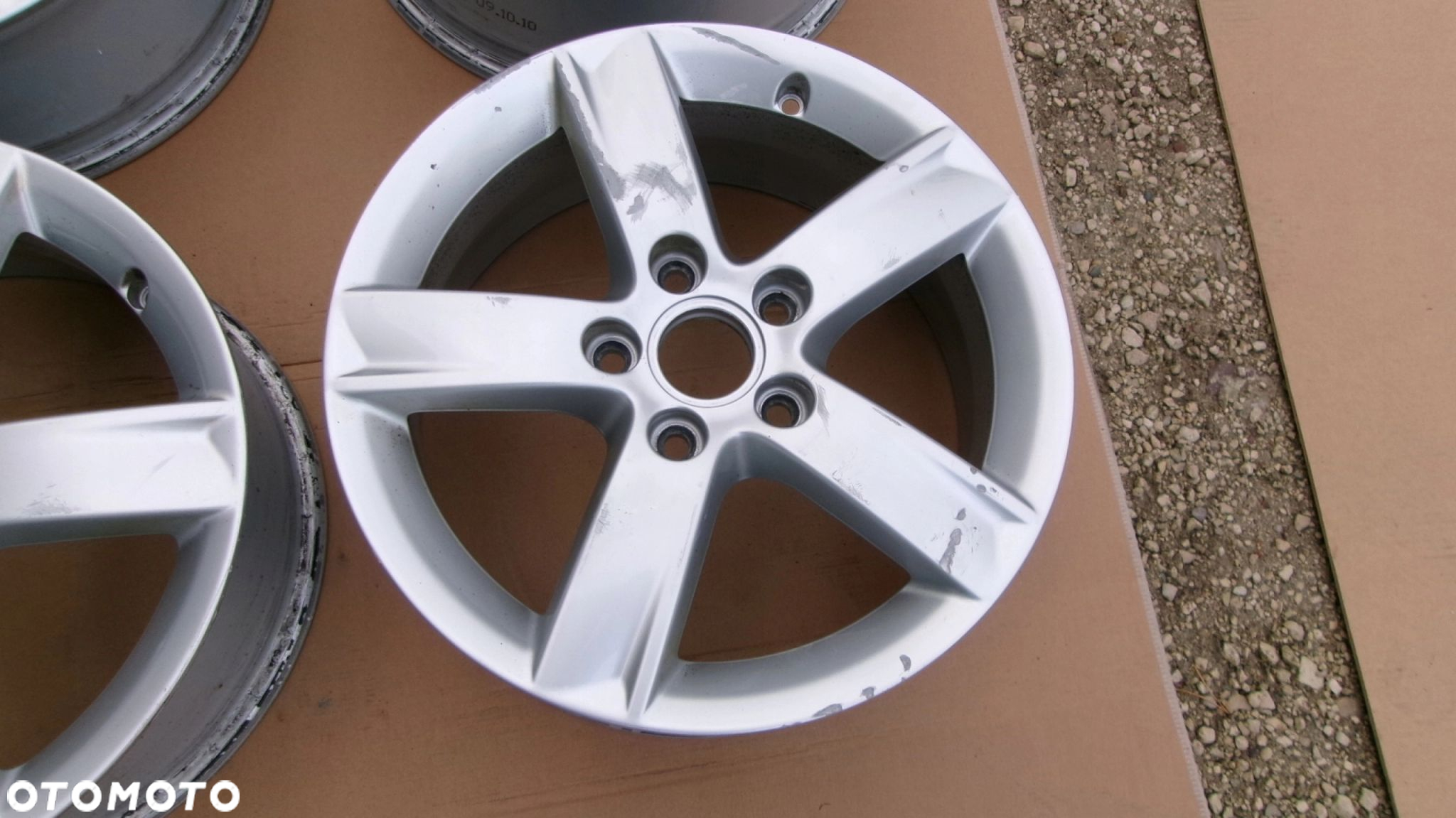 FELGA ALUMINIOWA AUDI A3 6,0X16 ET50 8P0071496G - 4