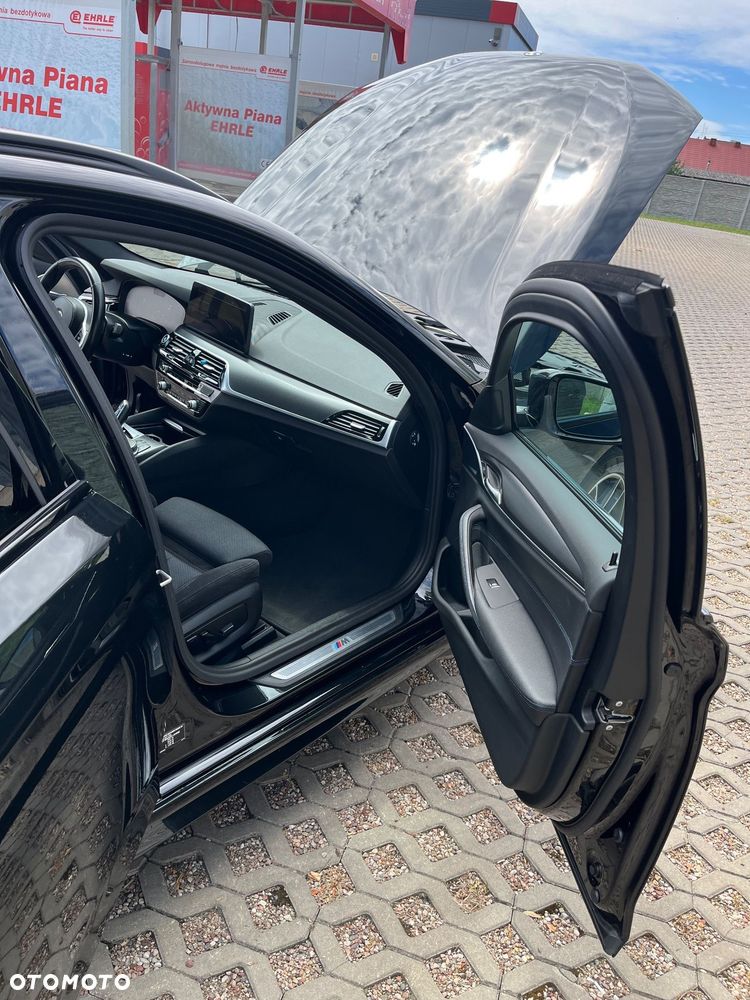 BMW Seria 5 520d M Sport Edition - 12