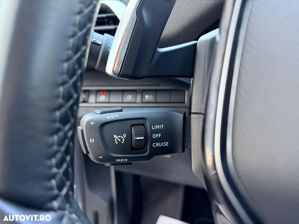 Peugeot 3008 PHEV 225 EAT8 Allure Pack - 23