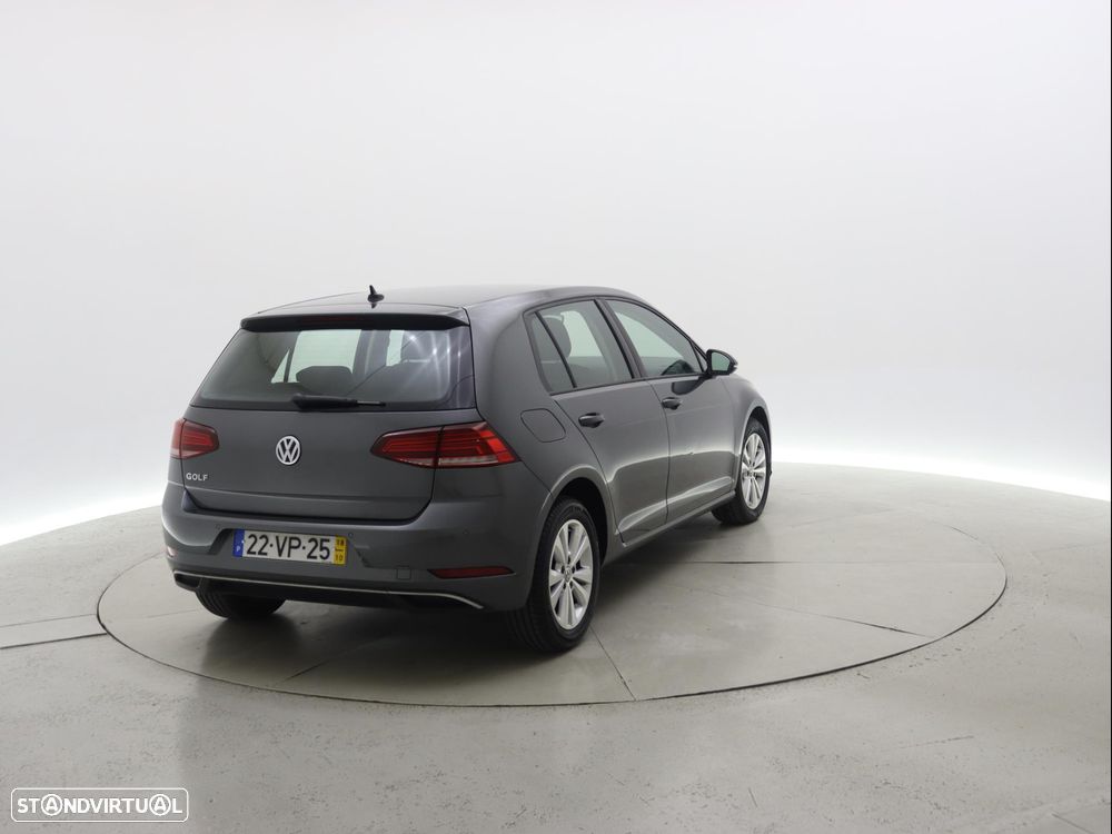 VW Golf 1.6 TDI Confortline - 6