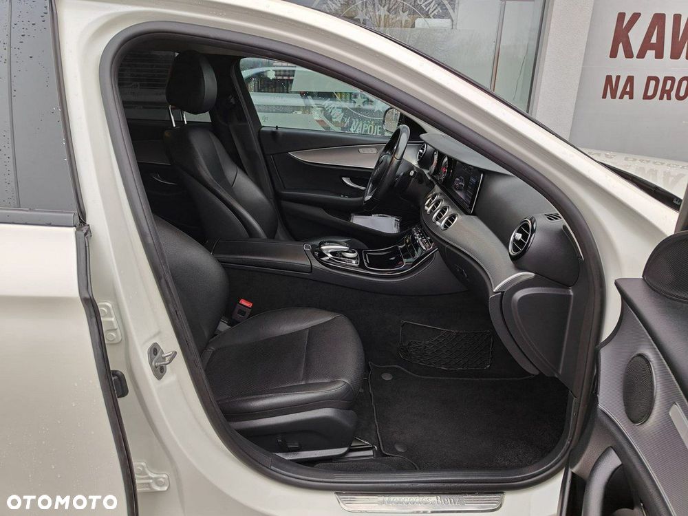 Mercedes-Benz Klasa E - 16