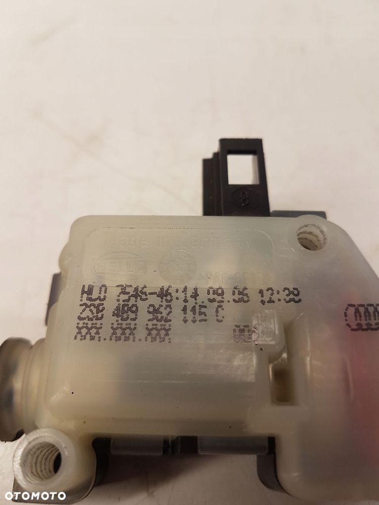 SIŁOWNIK KLAPY TYŁ AUDI A3 A4 A6 4B9962115C - 4