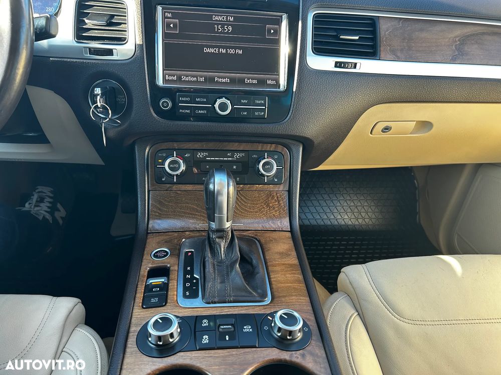 Volkswagen Touareg - 16