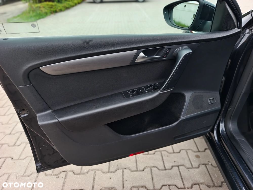 Volkswagen Passat 2.0 TDI Comfortline - 6