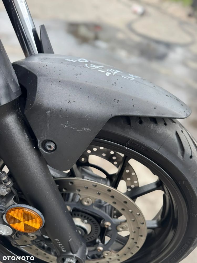 Yamaha MT - 19
