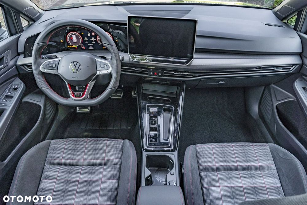 Volkswagen Golf - 25