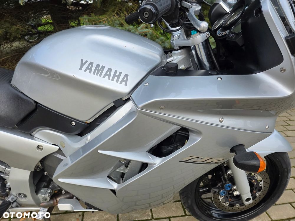 Yamaha FJR - 20