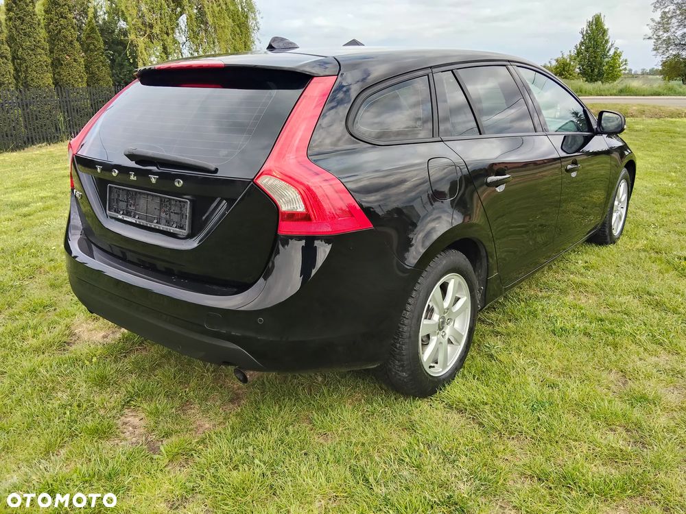 Volvo V60 T3 Kinetic - 5