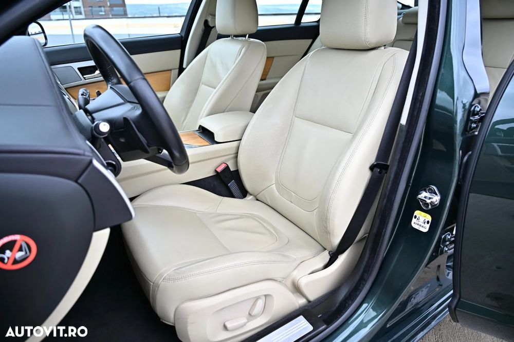 Jaguar XF 2.2 Diesel - 26