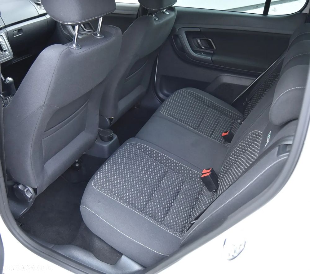 Skoda Fabia 1.4 TSI DSG RS - 22