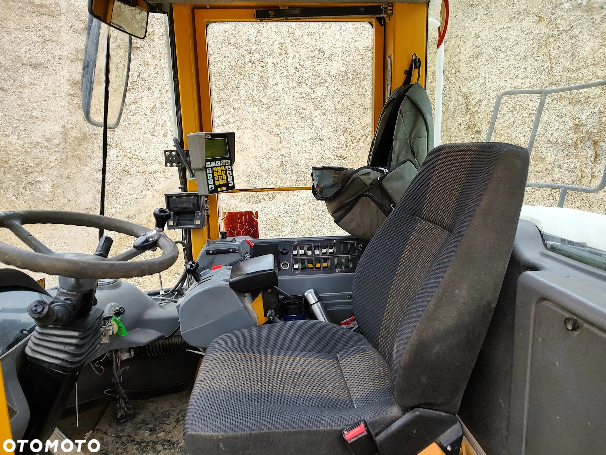 Volvo L180E - 9