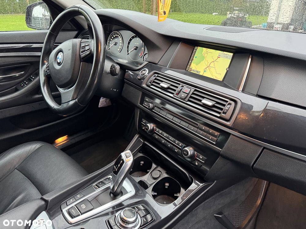 BMW Seria 5 520d xDrive Luxury Line - 32