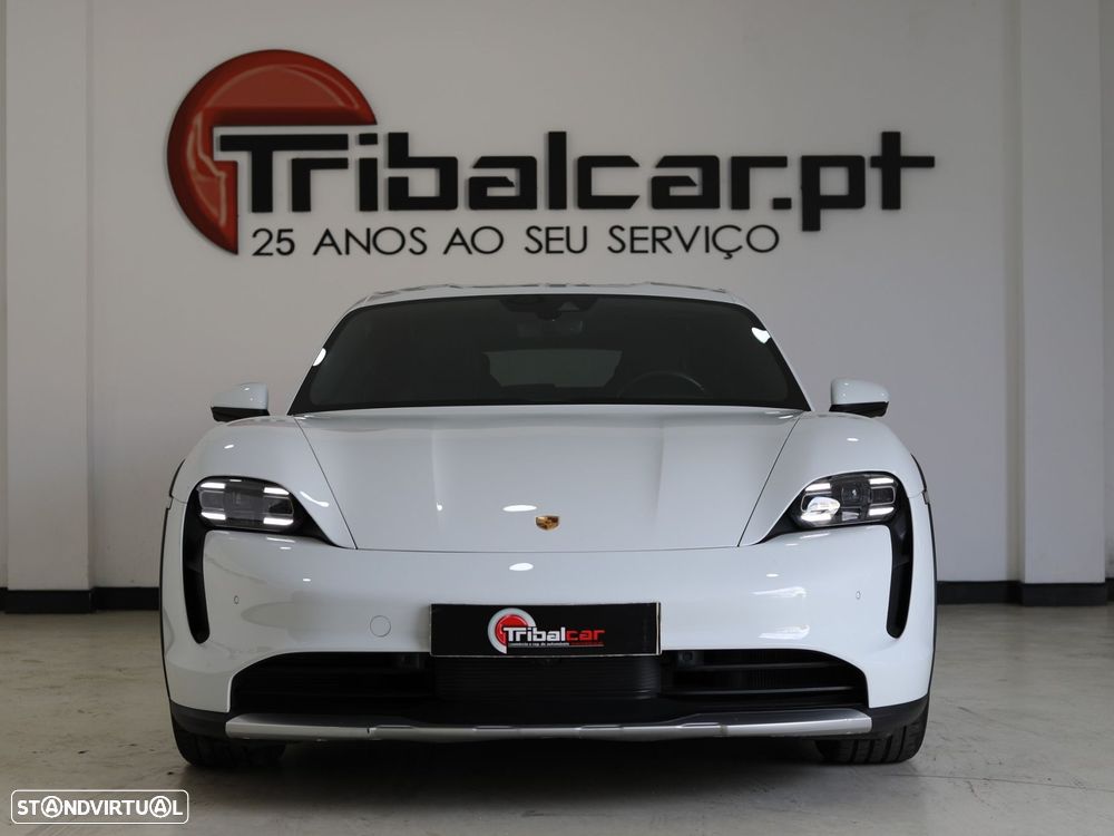 Porsche Taycan Cross Turismo 4 - 6