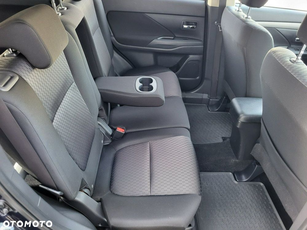 Mitsubishi Outlander - 20