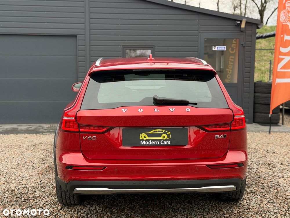 Volvo V60 Cross Country B4 D AWD Plus - 16