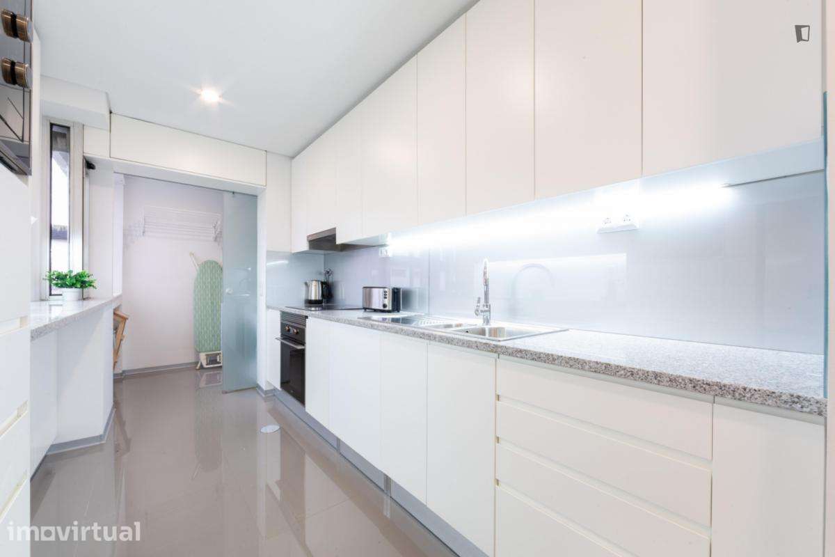 Quarto - localizado em Maia Porto - Grande imagem: 5/25
