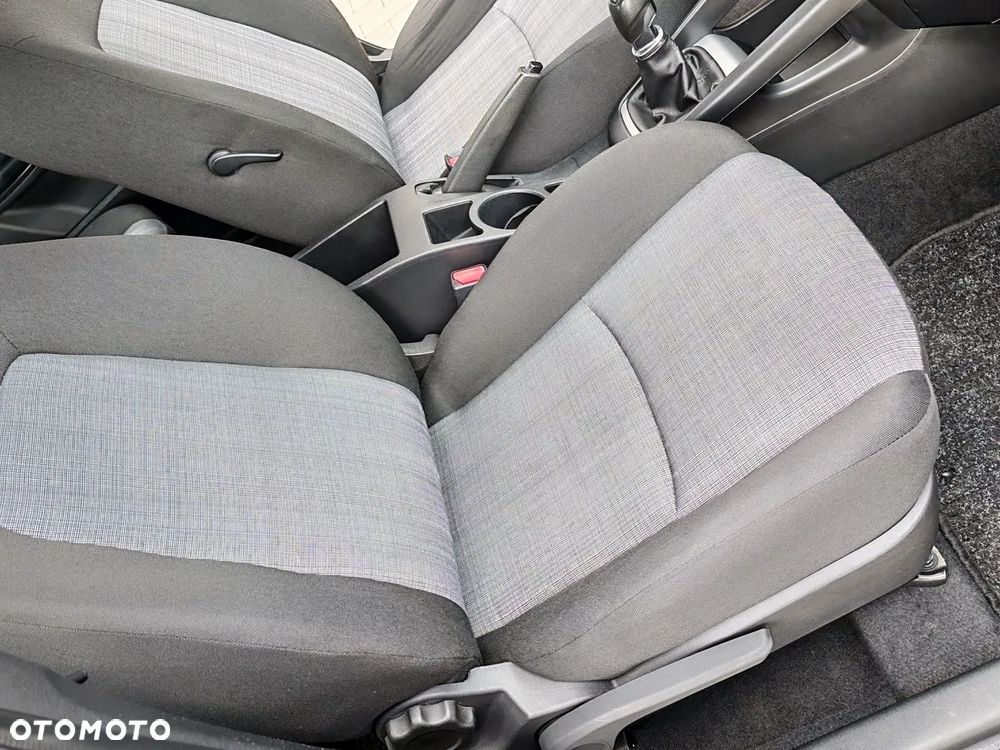 Kia Ceed 1.4 CVVT LX - 23