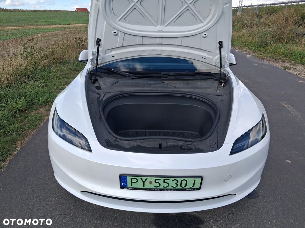 Tesla Model 3 - 31