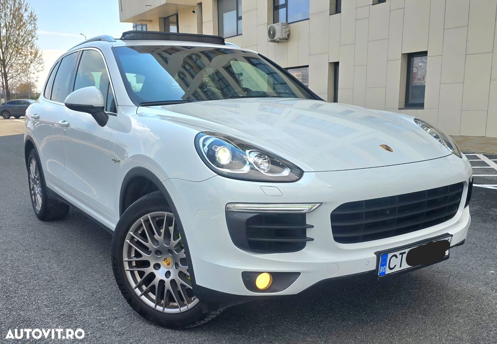 Porsche Cayenne - 1