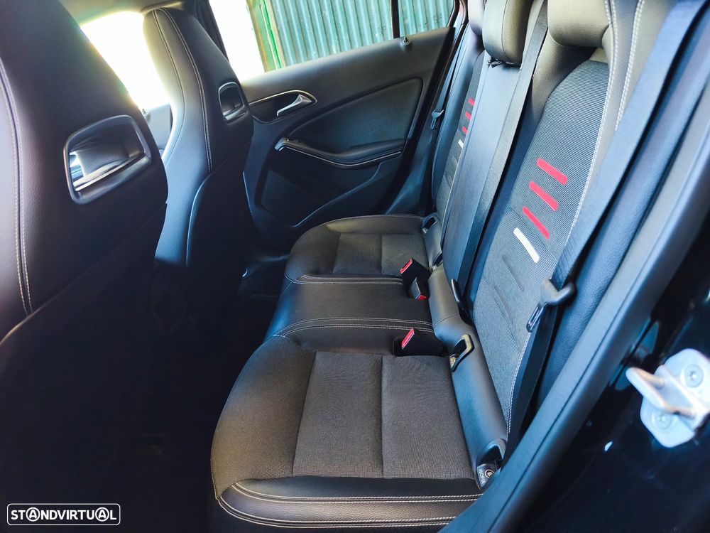 Mercedes-Benz A 180 d Activity Edition - 12