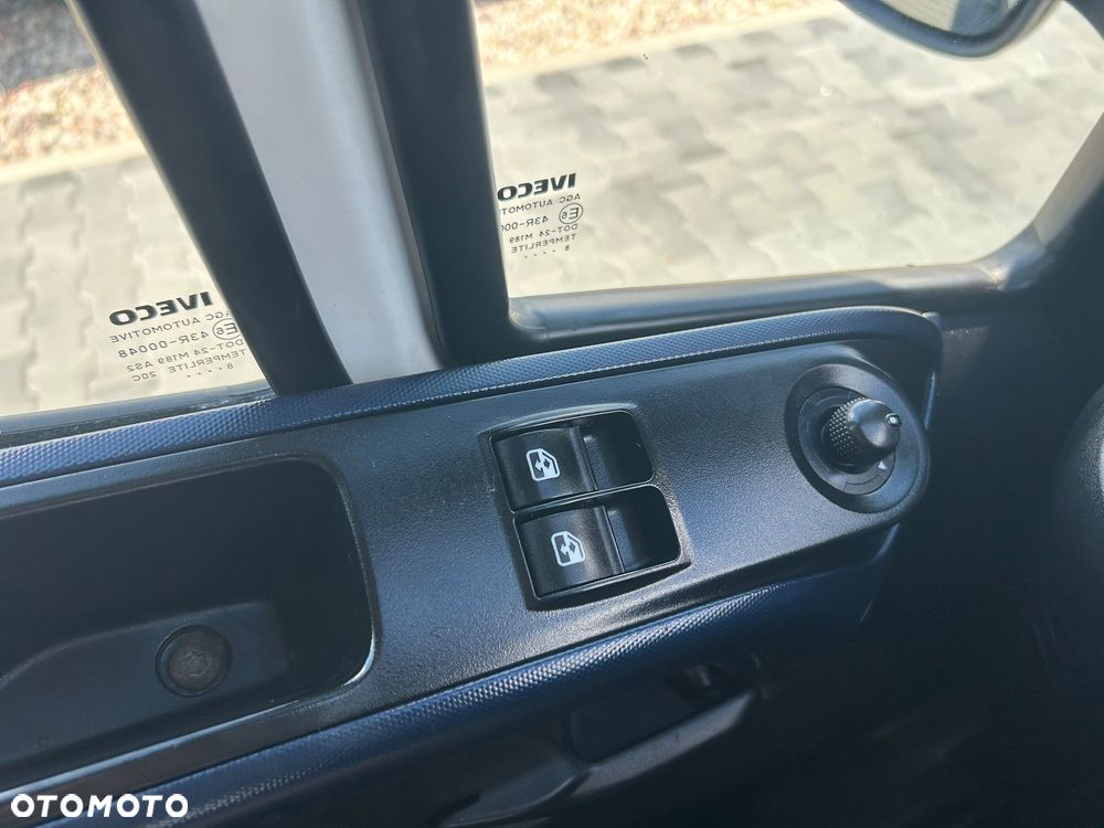 Iveco Daily 50C18 35C18 Hi-Matic 3.0 HPI Kontener 11 palet + winda 750kg **Climatronic**Serwis**Sprowadzony**2019R** - 16