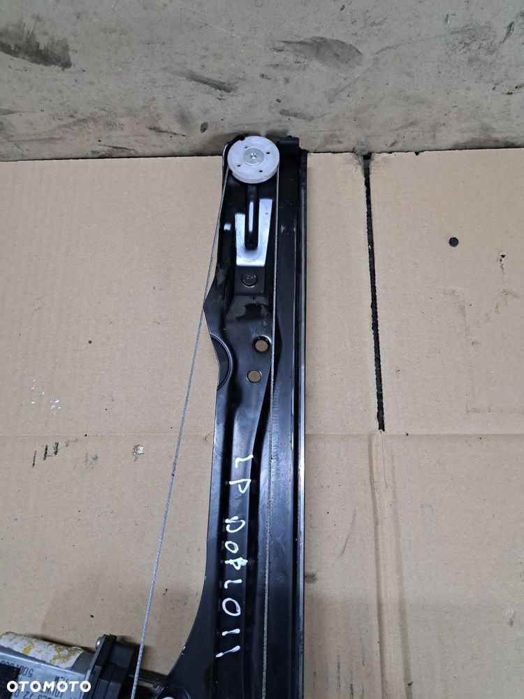 Fiat Doblo II podnośnik szyby lewy przód - 3