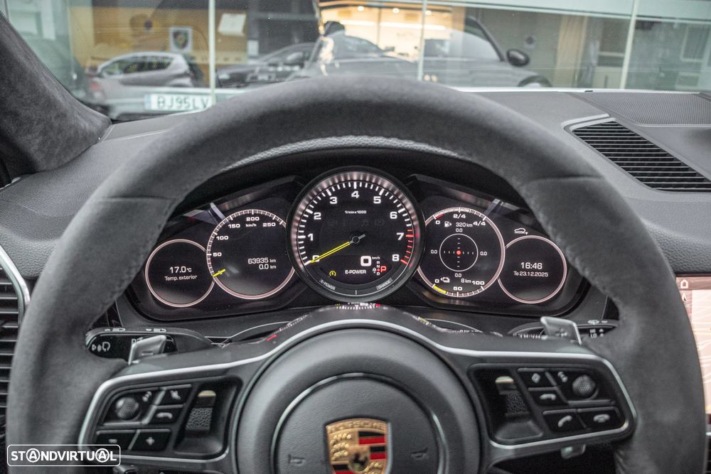 Porsche Cayenne Coupé E-Hybrid - 17