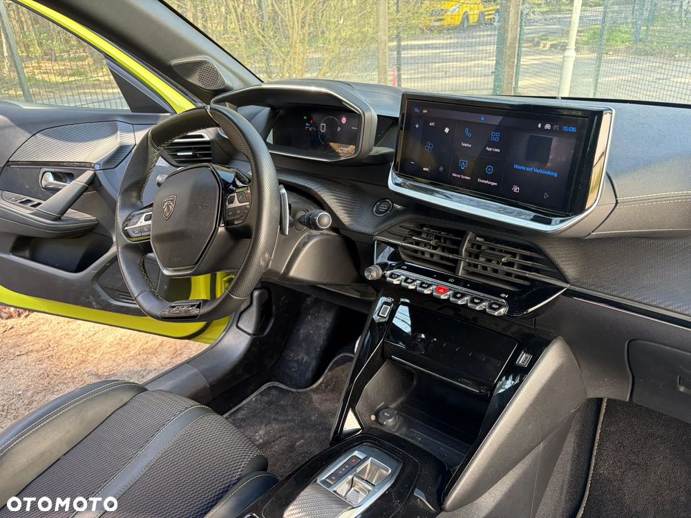 Peugeot 208 - 5