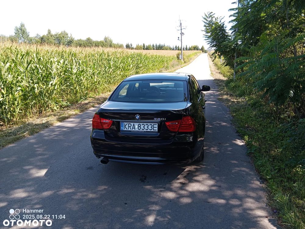 BMW Seria 3 320i - 12