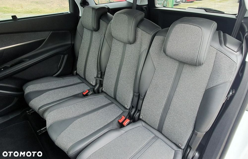 Peugeot 5008 - 13