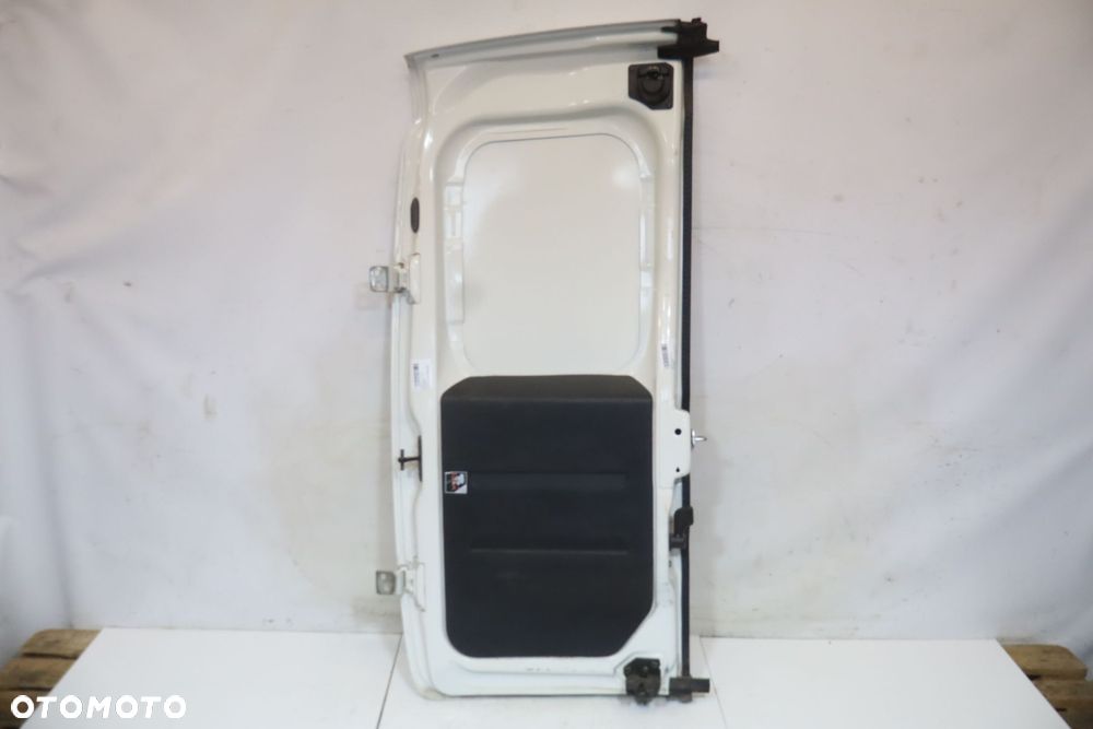 DRZWI PRAWY TYŁ BAGAŻNIKA  FIAT DOBLO II LIFT 249 - 2