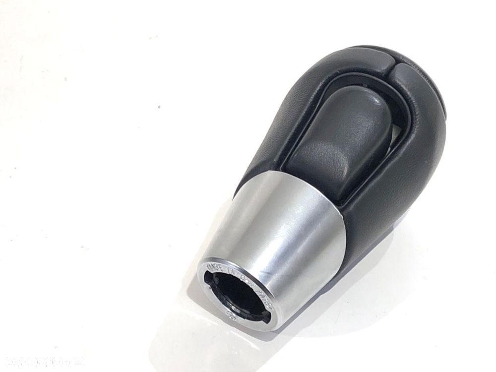 MIESZEK GAŁKA ZMIANY BIEGÓW  MAZDA 2 (DL, DJ) 2014 - 2022 1.5 SKYACTIV-G 66 kW [90 KM] benzyna - 7