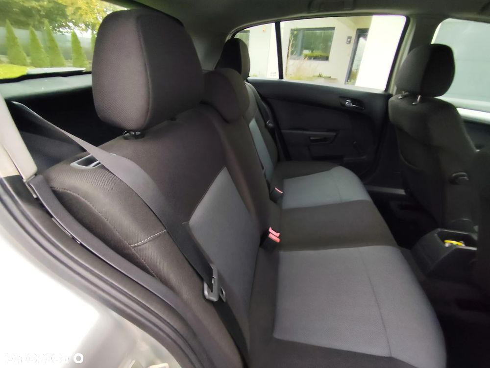 Opel Astra 1.4 - 15