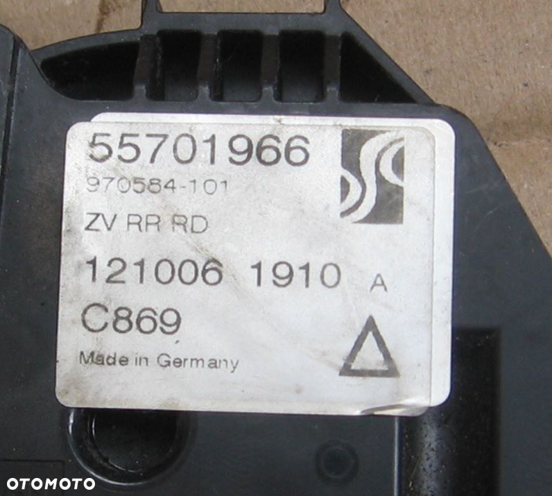 zamek drzwi prawych tył FIAT GRANDE PUNTO 55701966 - 2