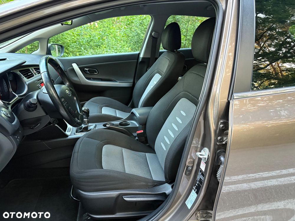 Kia Ceed 1.6 GDI L Business Line - 21