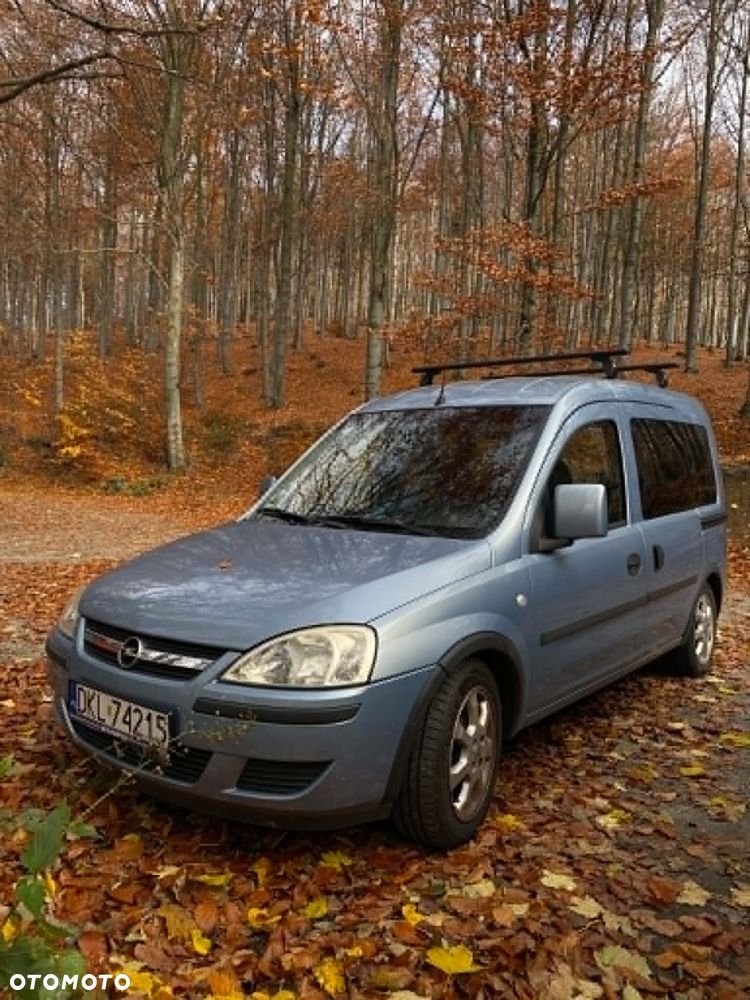 Opel Combo Tour - 1