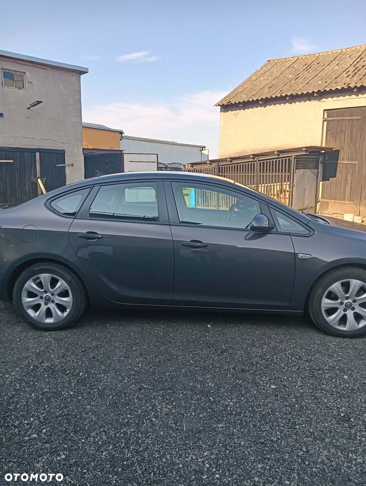 Opel Astra 1.7 CDTI ecoFLEX - 4