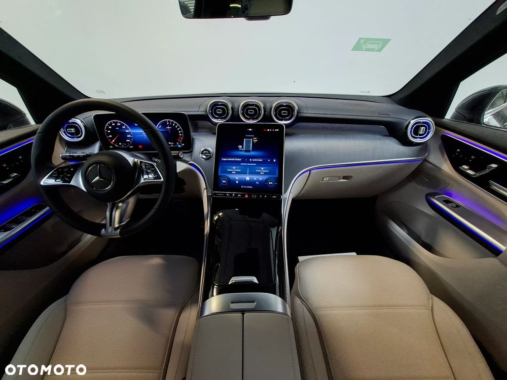 Mercedes-Benz GLC 300 e PHEV 4-Matic Avantgarde - 3