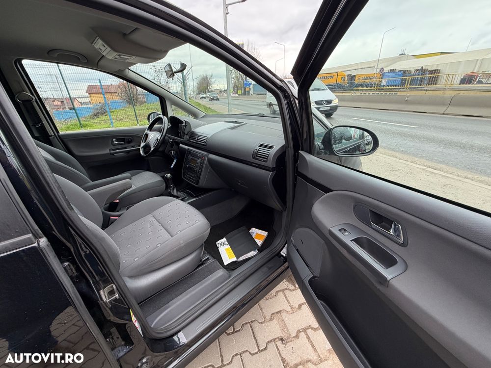 Volkswagen Sharan 2.0 TDI DPF BlueMotion Comfortline - 34