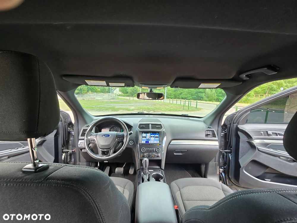 Ford Explorer - 23