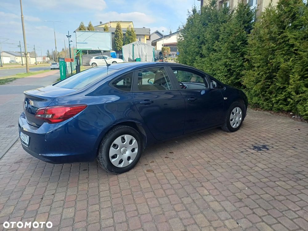 Opel Astra 1.6 Enjoy - 8