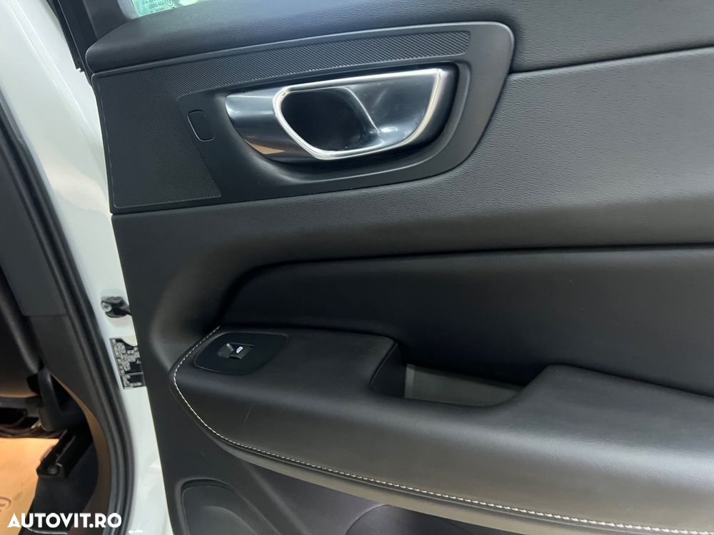 Volvo XC 60 B5 D AWD Geartronic RDesign - 16