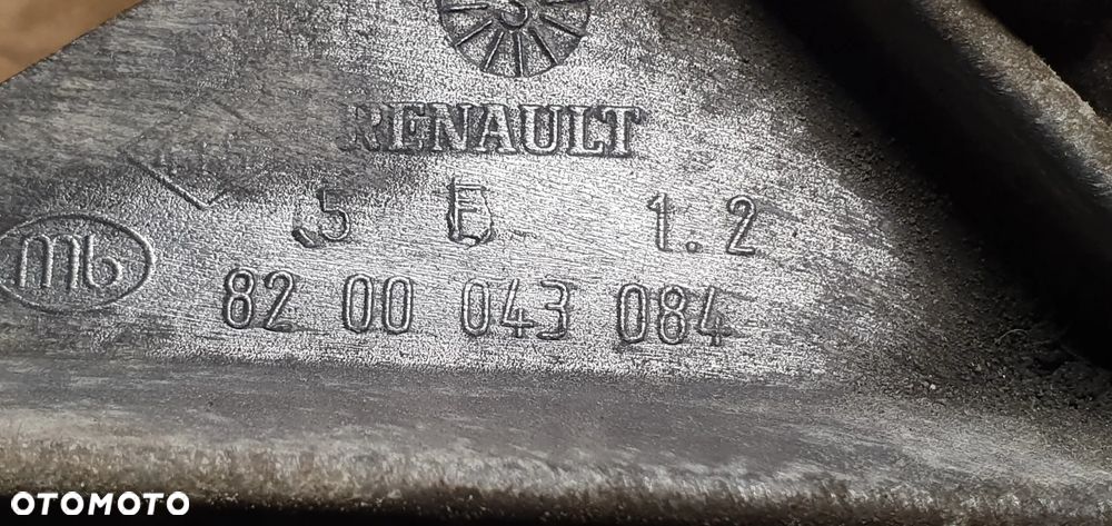 Łapa poduszka silnika Renault Megane II 1.9 DCI 8200209324 8200043084 - 5