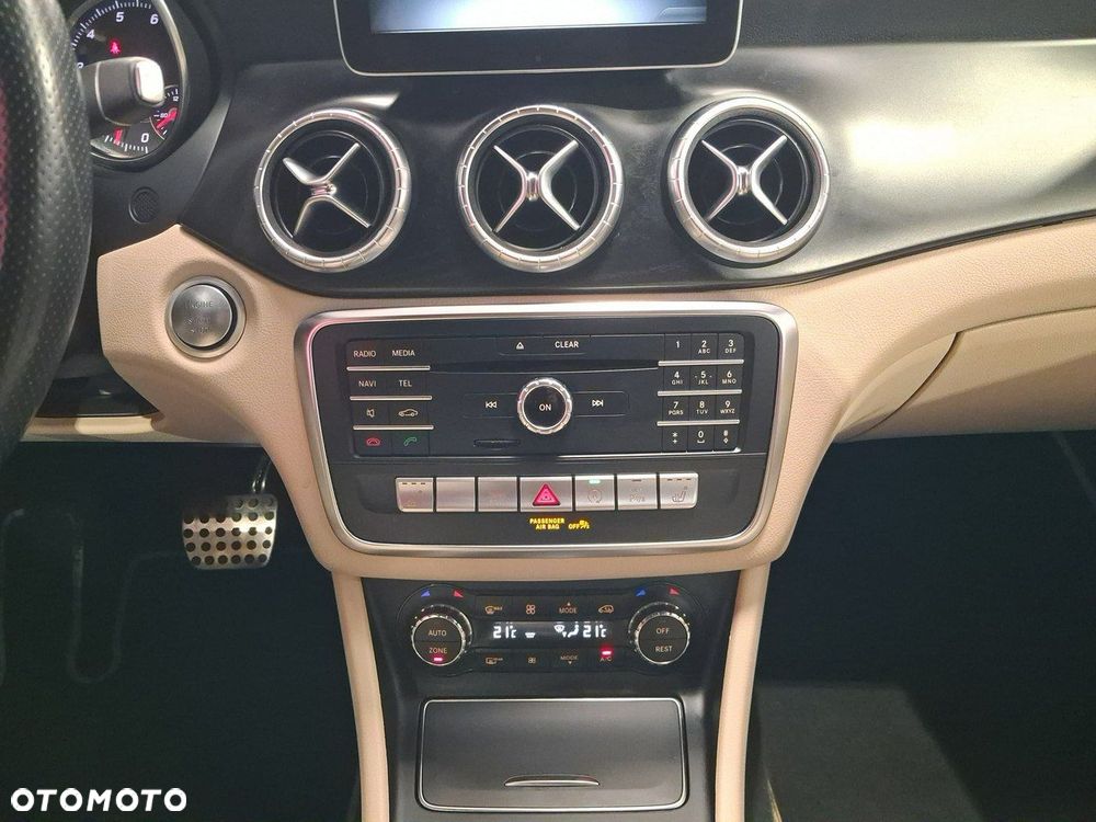 Mercedes-Benz CLA - 23