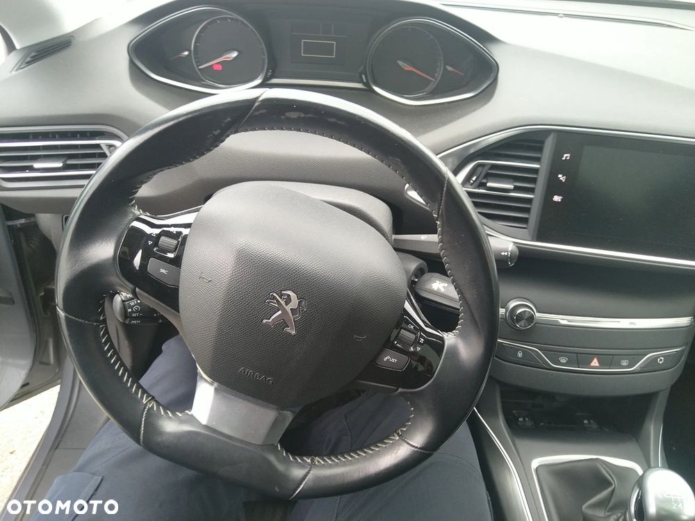 Peugeot 308 1.6 BlueHDi Allure S&S - 7
