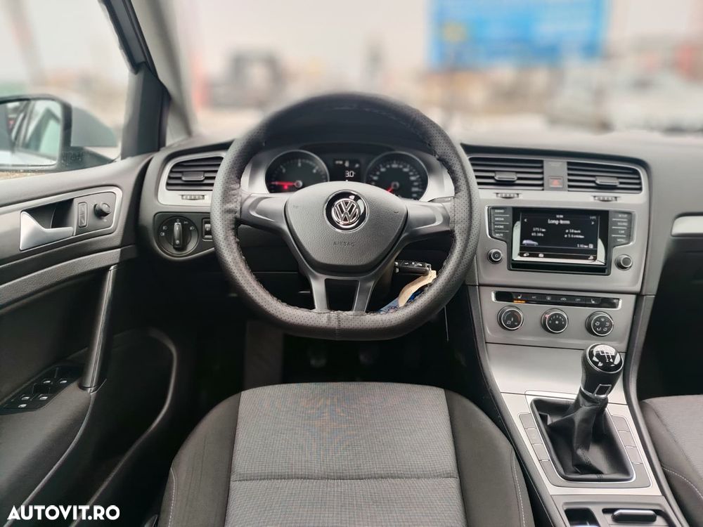 Volkswagen Golf 1.6 TDI BlueMotion Technology Trendline - 12