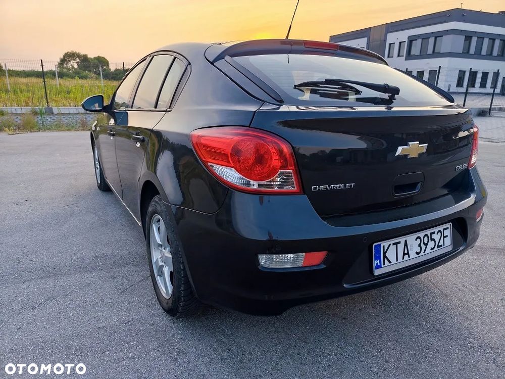 Chevrolet Cruze 1.6 LS - 6