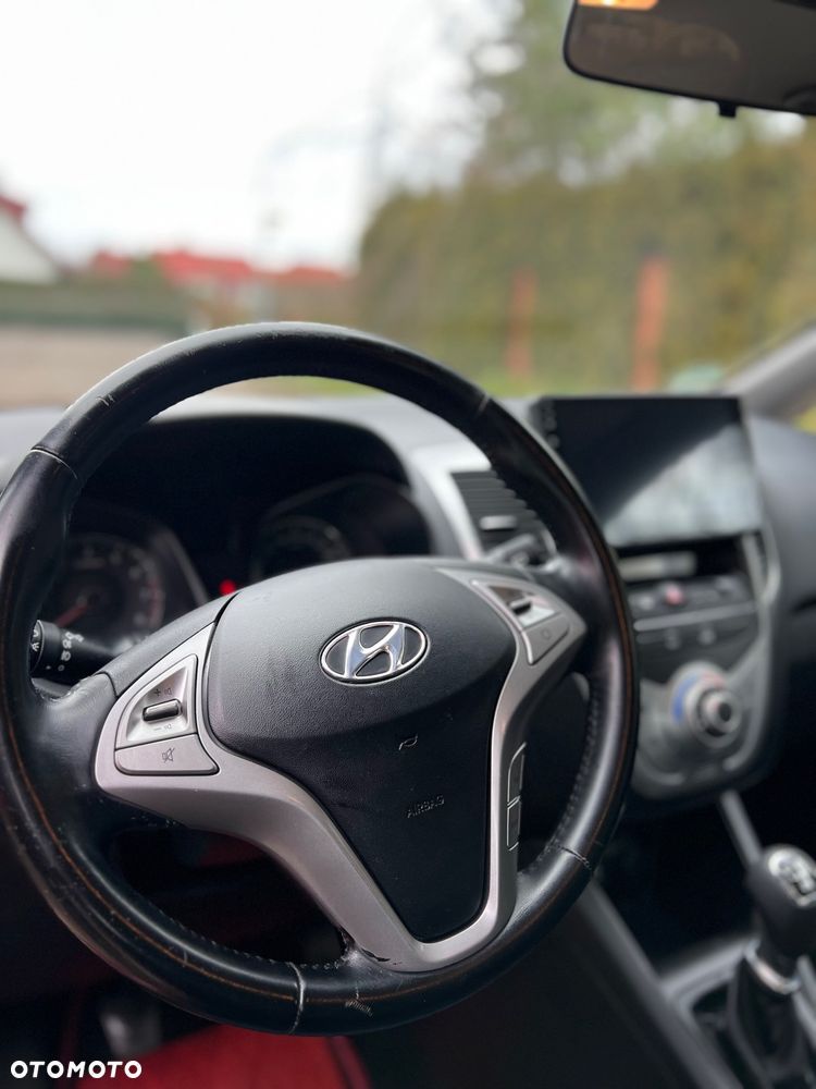 Hyundai ix20 1.4 blue Comfort - 24