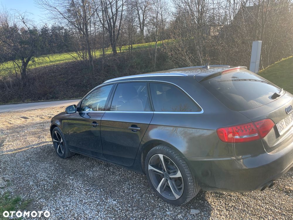 Audi A4 Avant 2.0 TDI - 7