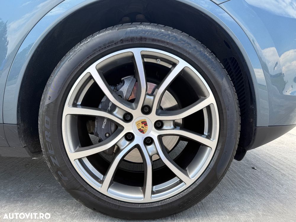 Porsche Cayenne Coupe - 19